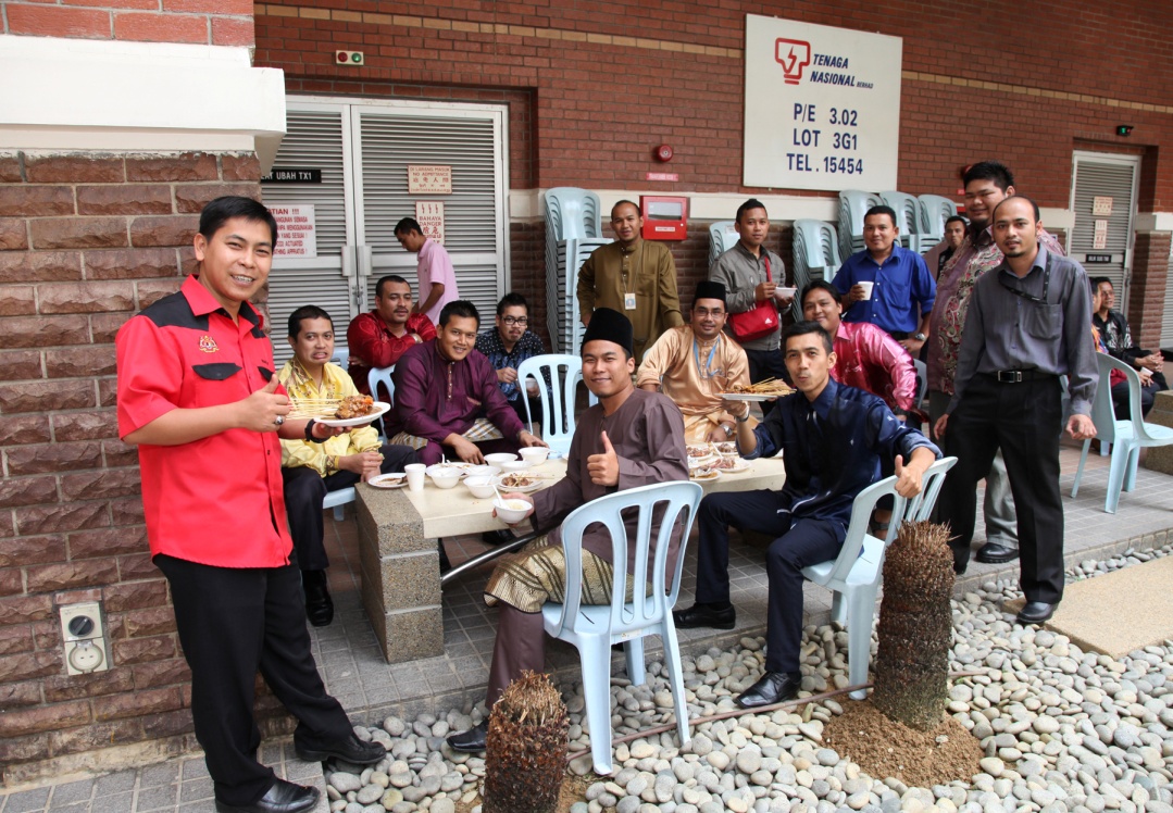 11BHEUU_RAYA_2012
