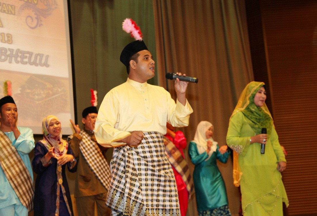 5PERTANDINGAN BERBALAS PANTUN BHEUU 2013