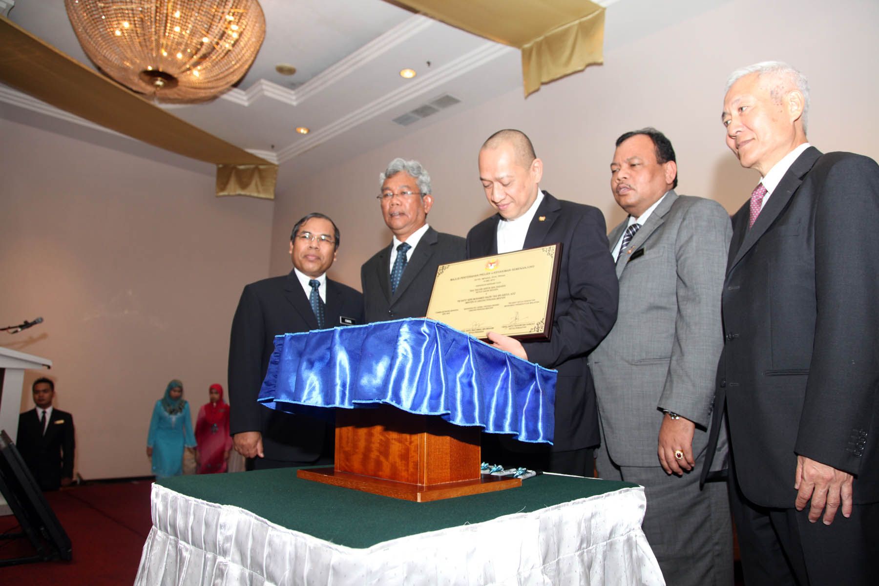 4MAJLIS_PENYERAHAN_PROJEK_EKEHAKIMAN_SEMENANJUNG_14052012