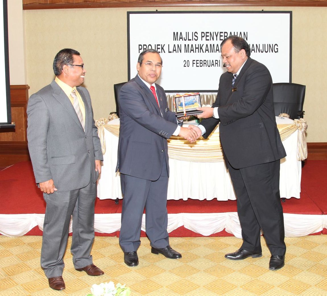 4Majlis_Penyerahan_LAN_Mahkamah