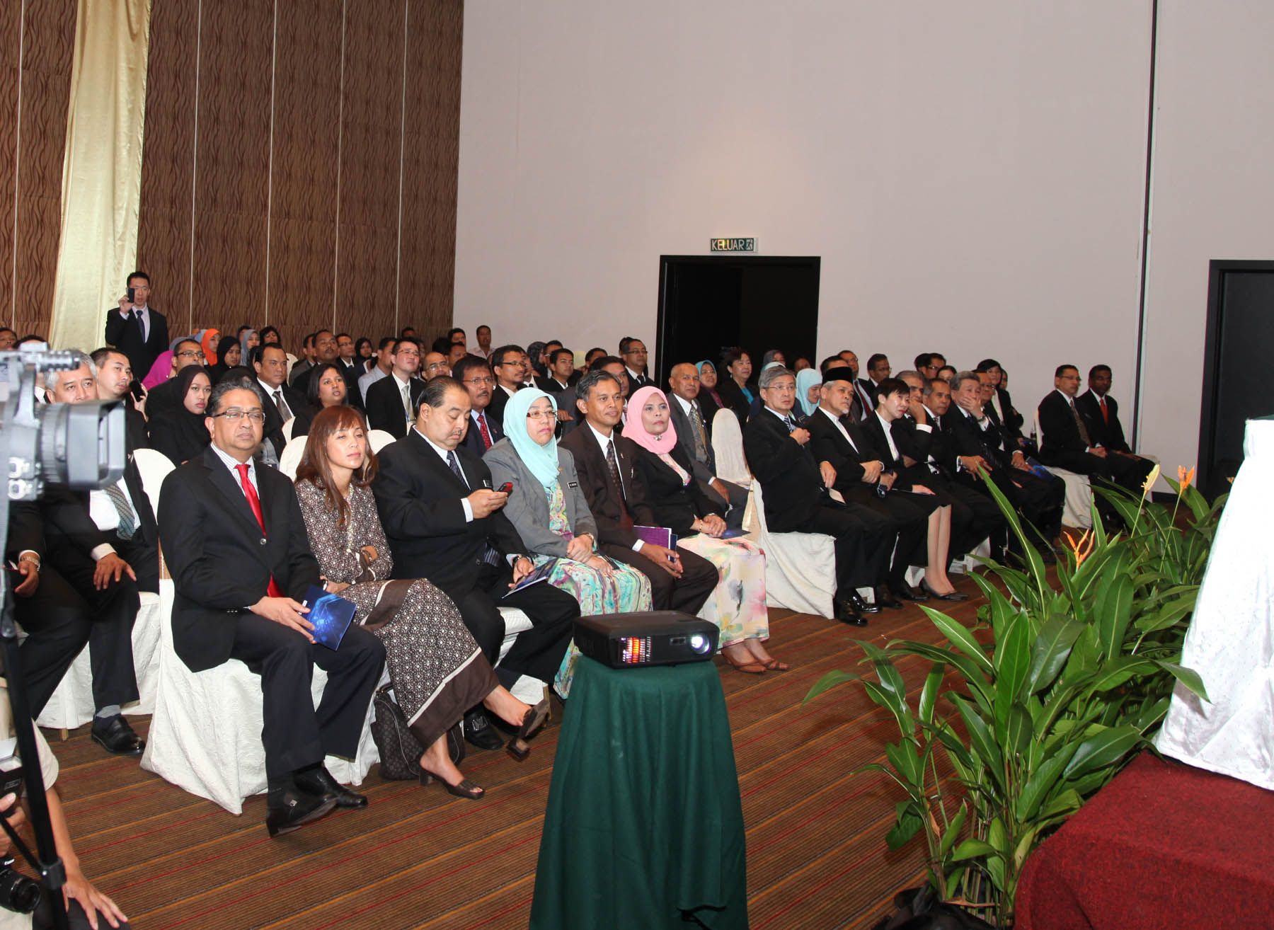 5MAJLIS_PENYERAHAN_PROJEK_EKEHAKIMAN_SEMENANJUNG_14052012
