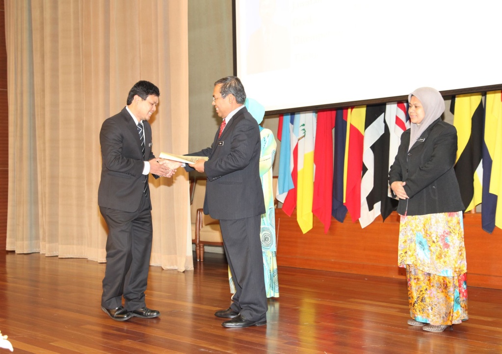 7PERHIMPUNAN_BULANAN_BHEUU_OGOS_2012